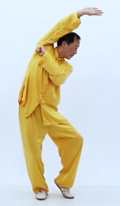 Professor Hu performs Fly Through the Clouds from the Xiangu Cave set